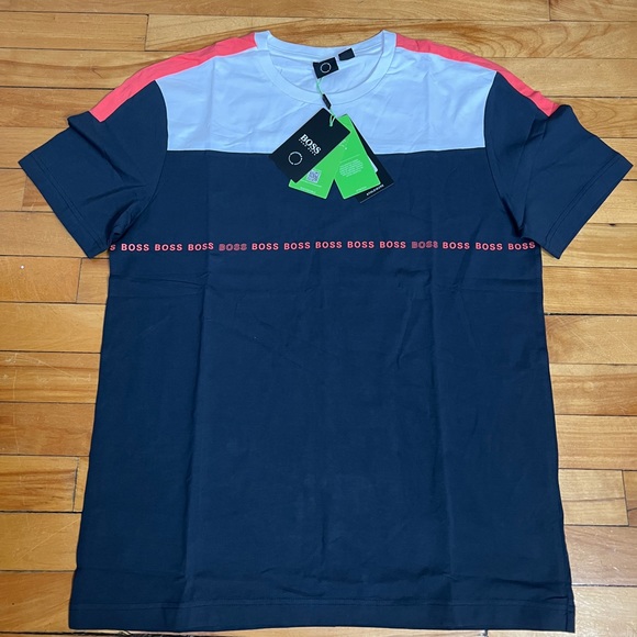 🔥🔥SOLD🔥🔥💯Authentic Hugo boss t-shirt collections - Picture 3 of 5
